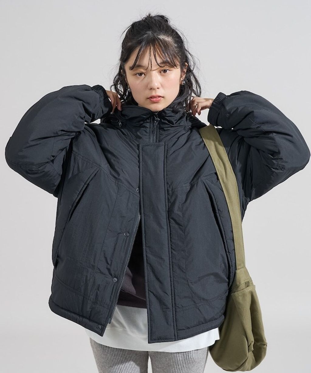 FREAKS STORE × PRIMALOFT 防風防水輕量保暖可收納連帽外套(女款)_33