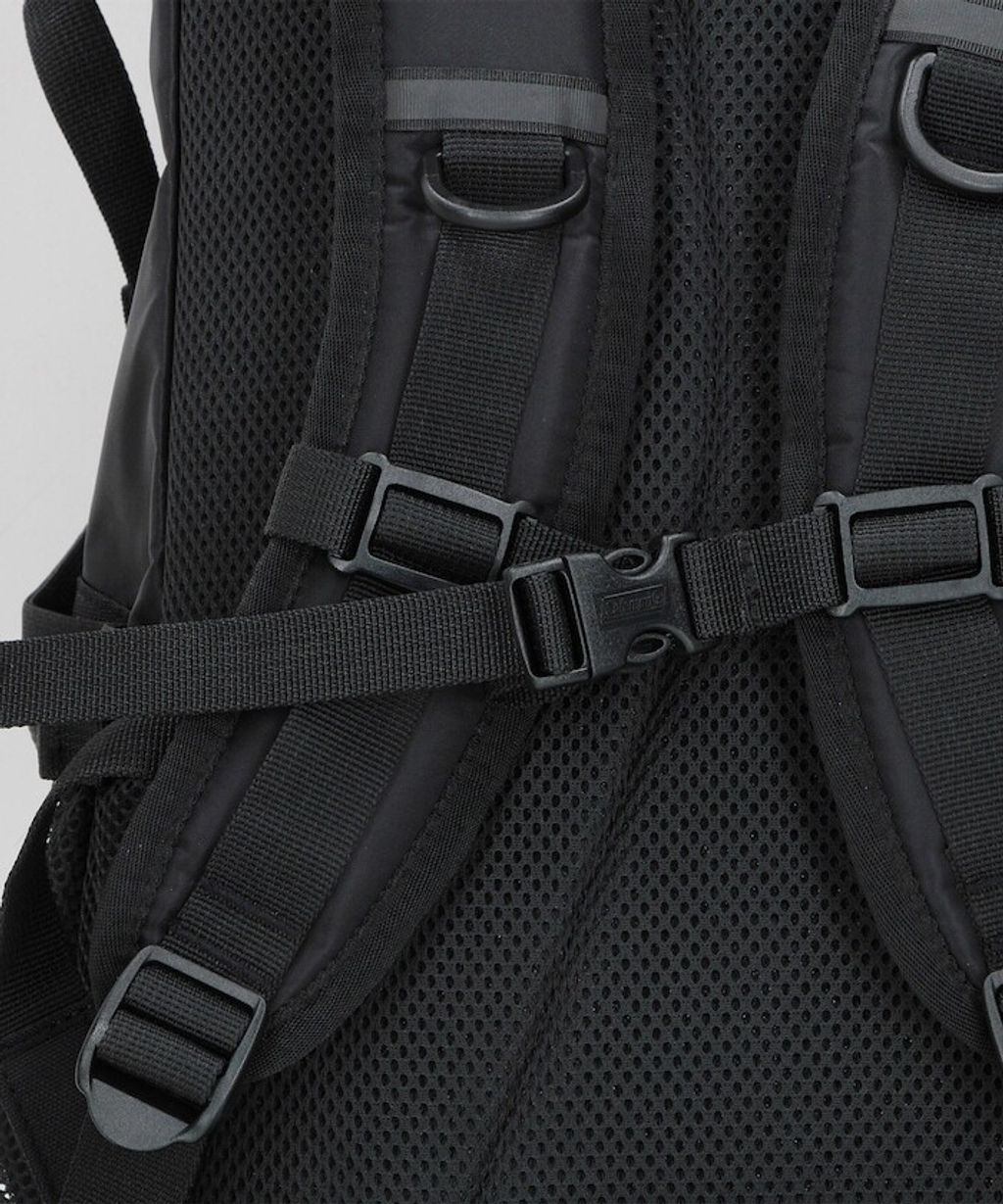 Coleman 125週年限定多層收納厚肩帶後背包(33L)_8