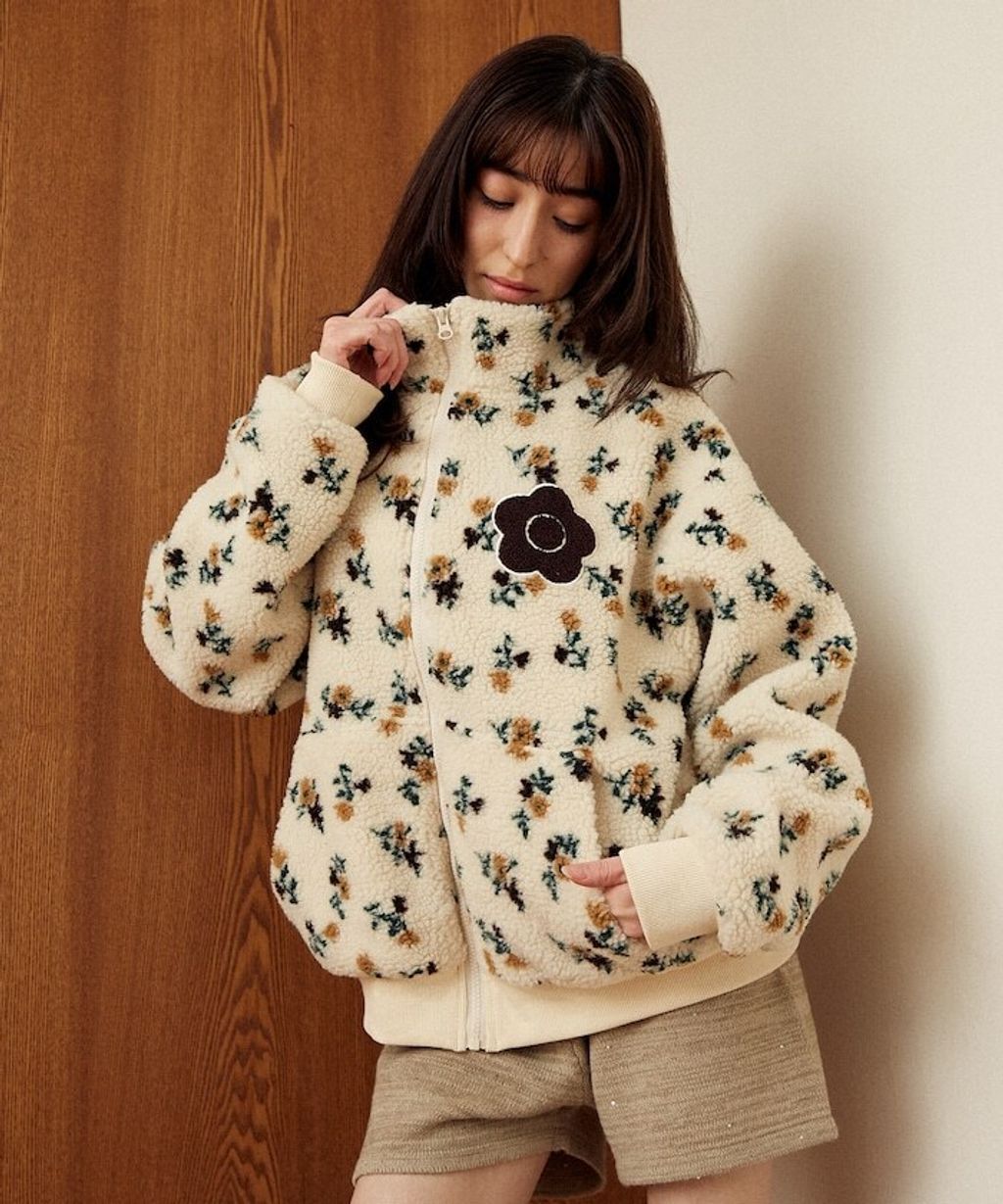 MARY QUANT 花卉印花蓬鬆保暖羊羔絨外套_16