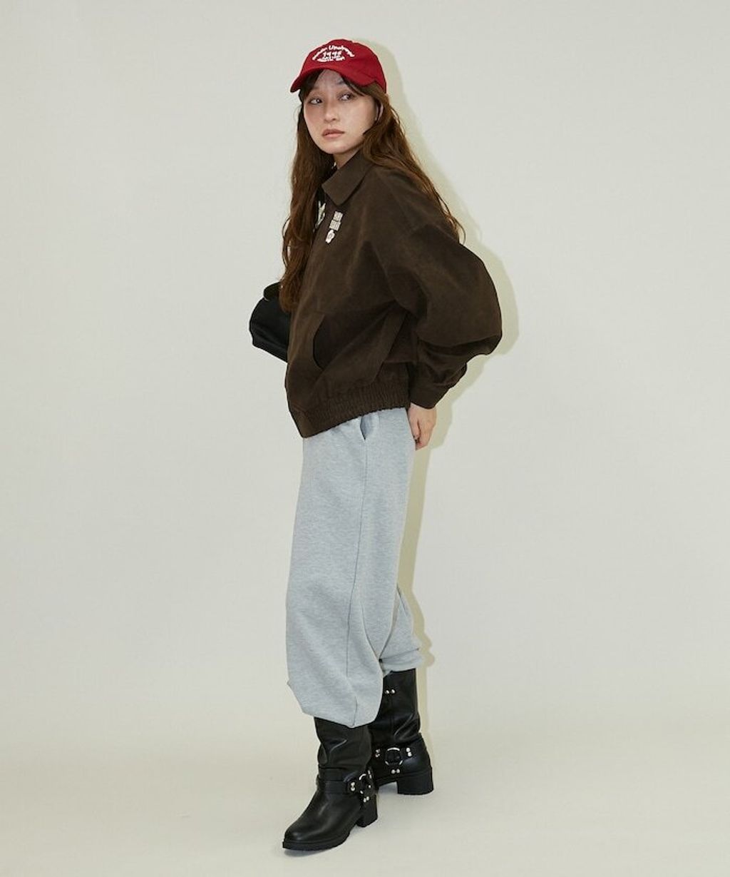 MARY QUANT 麂皮質感花紋刺繡logo外套_46