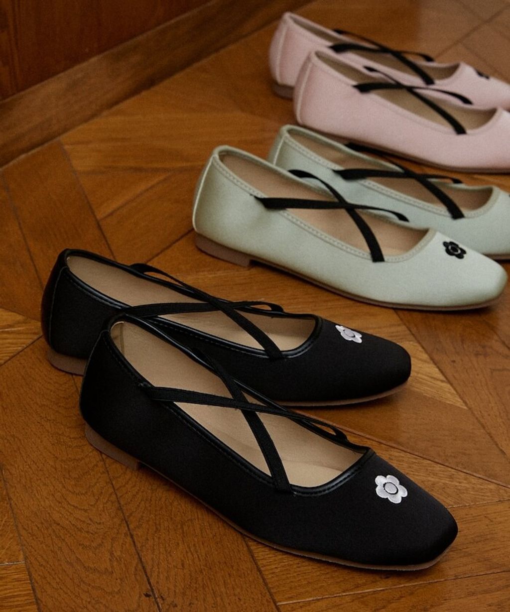 MARY QUANT 微光澤緞面芭蕾平底鞋_18