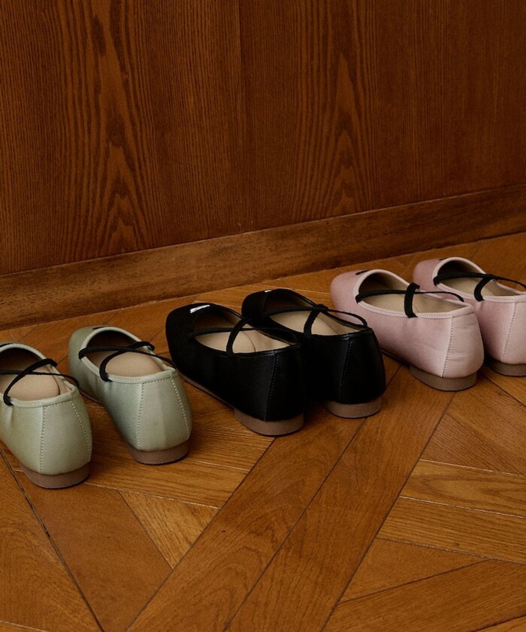 MARY QUANT 微光澤緞面芭蕾平底鞋_16