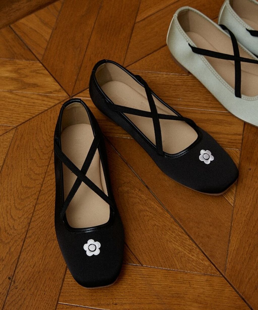 MARY QUANT 微光澤緞面芭蕾平底鞋_15