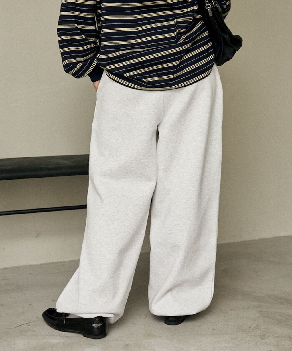 MARY QUANT 小花刺繡褲管抽繩寬版刷毛休閒棉褲_21