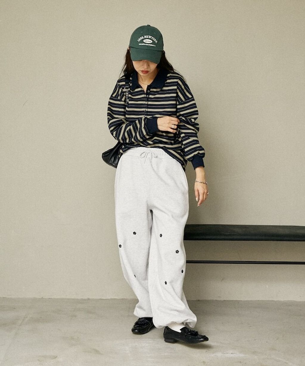 MARY QUANT 小花刺繡褲管抽繩寬版刷毛休閒棉褲_27