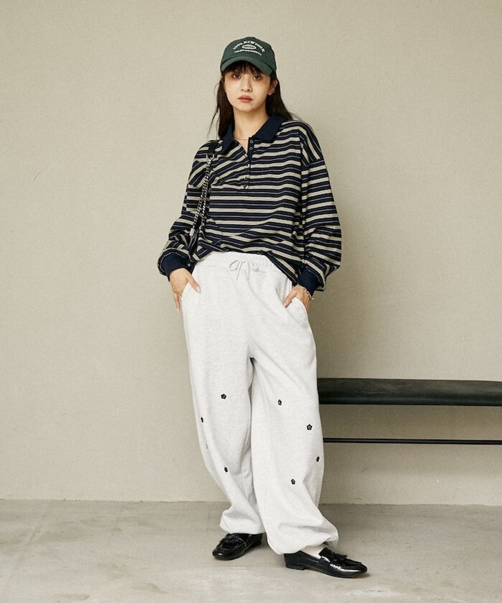 MARY QUANT 小花刺繡褲管抽繩寬版刷毛休閒棉褲_25