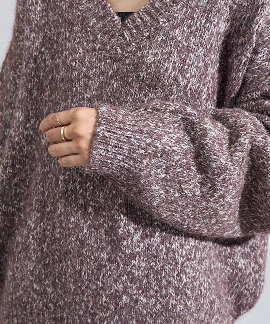 FREAKS STORE V領寬鬆厚實針織上衣_35