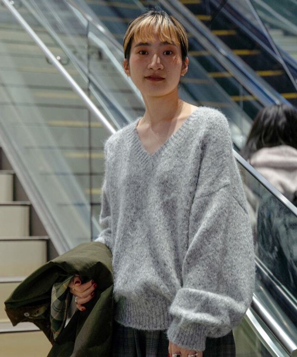 FREAKS STORE V領寬鬆厚實針織上衣_26