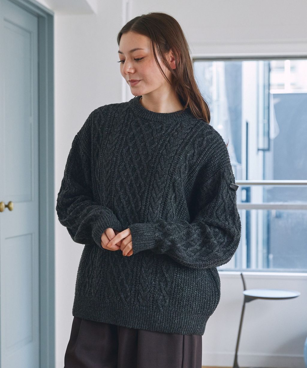 THE CRAFT CREW PRODUCTS 可水洗防靜電抗起球針立體繩結麻花編織圓領毛衣_55