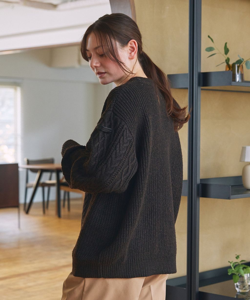 THE CRAFT CREW PRODUCTS 可水洗防靜電抗起球針立體繩結麻花編織圓領毛衣_109