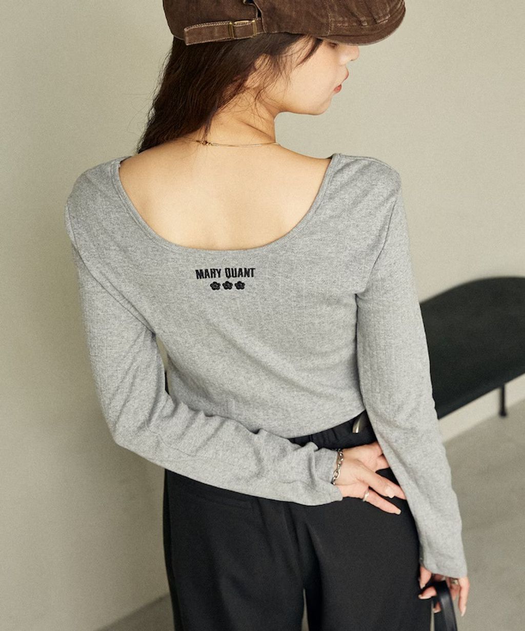 MARY QUANT 單點小雛菊刺繡2WAY前後兩穿針拔羅紋面料_51