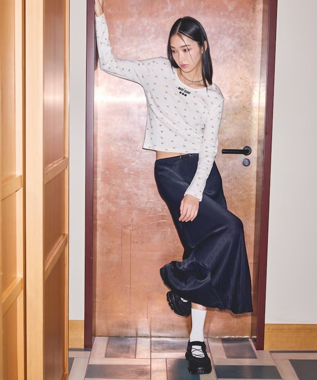 MARY QUANT 單點小雛菊刺繡2WAY前後兩穿針拔羅紋面料_20