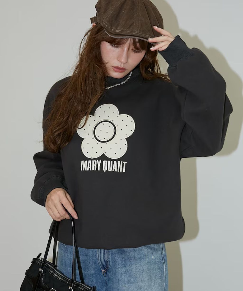 MARY QUANT 經典雛菊圓點布料拼接Oversize大學T_75