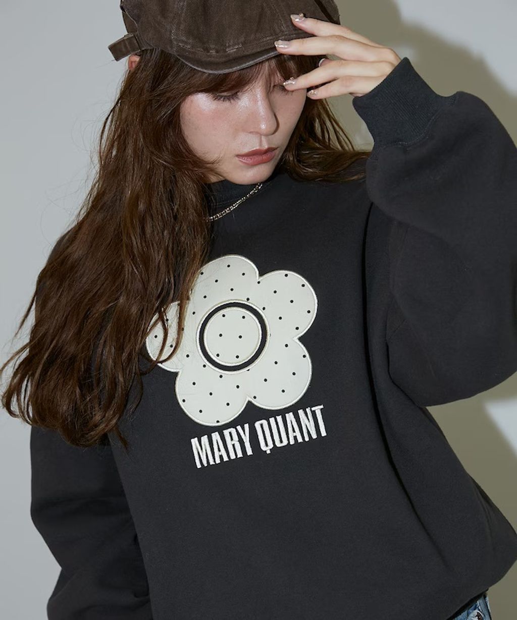 MARY QUANT 經典雛菊圓點布料拼接Oversize大學T_69