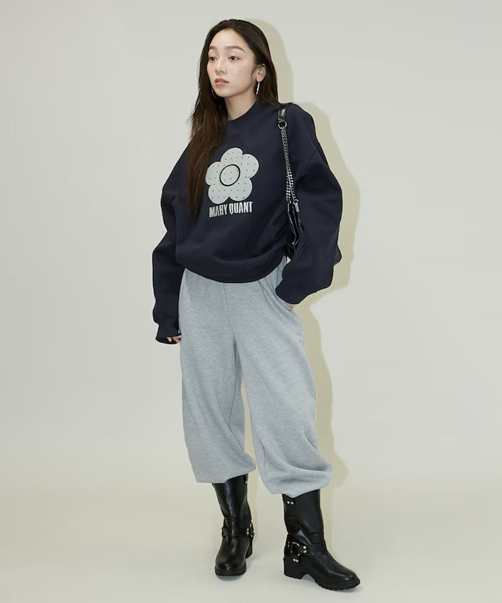 MARY QUANT 經典雛菊圓點布料拼接Oversize大學T_58