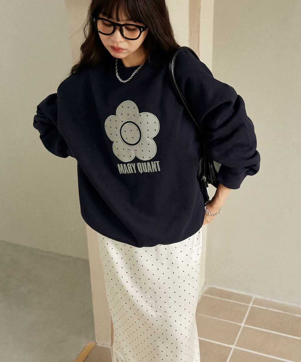 MARY QUANT 經典雛菊圓點布料拼接Oversize大學T_50