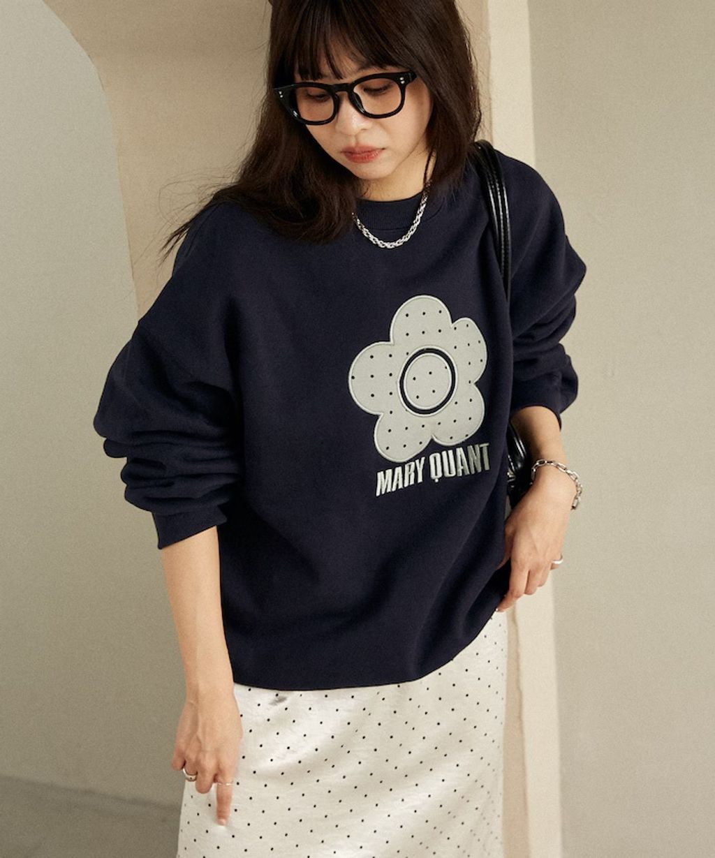 MARY QUANT 經典雛菊圓點布料拼接Oversize大學T_44