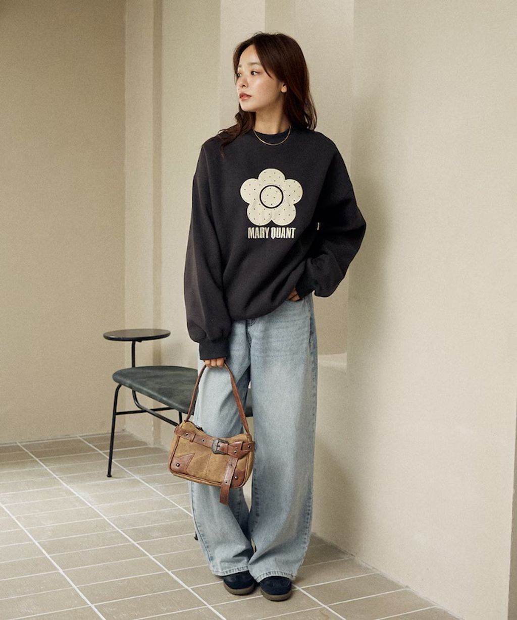 MARY QUANT 經典雛菊圓點布料拼接Oversize大學T_36