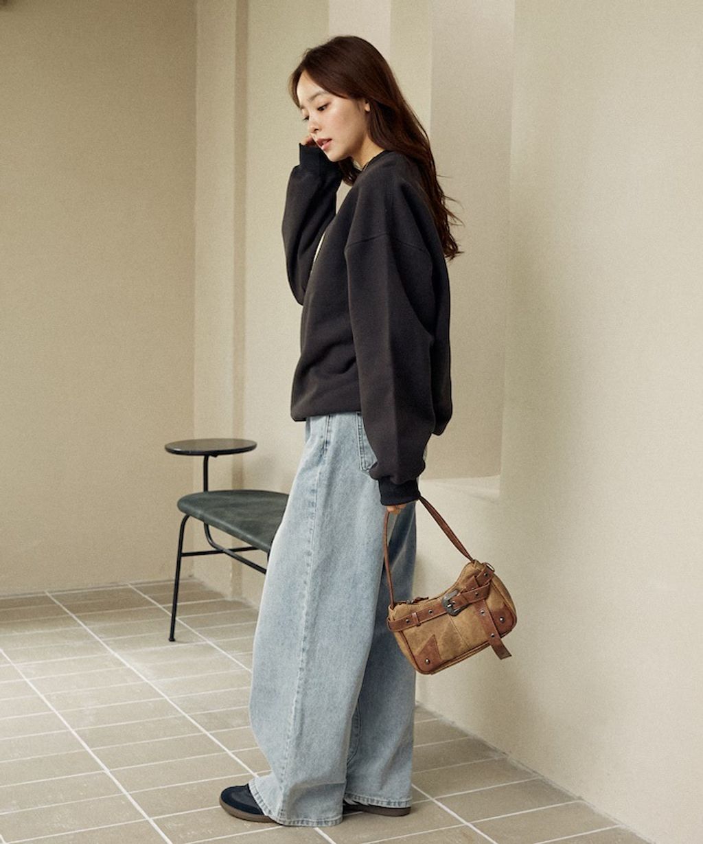 MARY QUANT 經典雛菊圓點布料拼接Oversize大學T_35