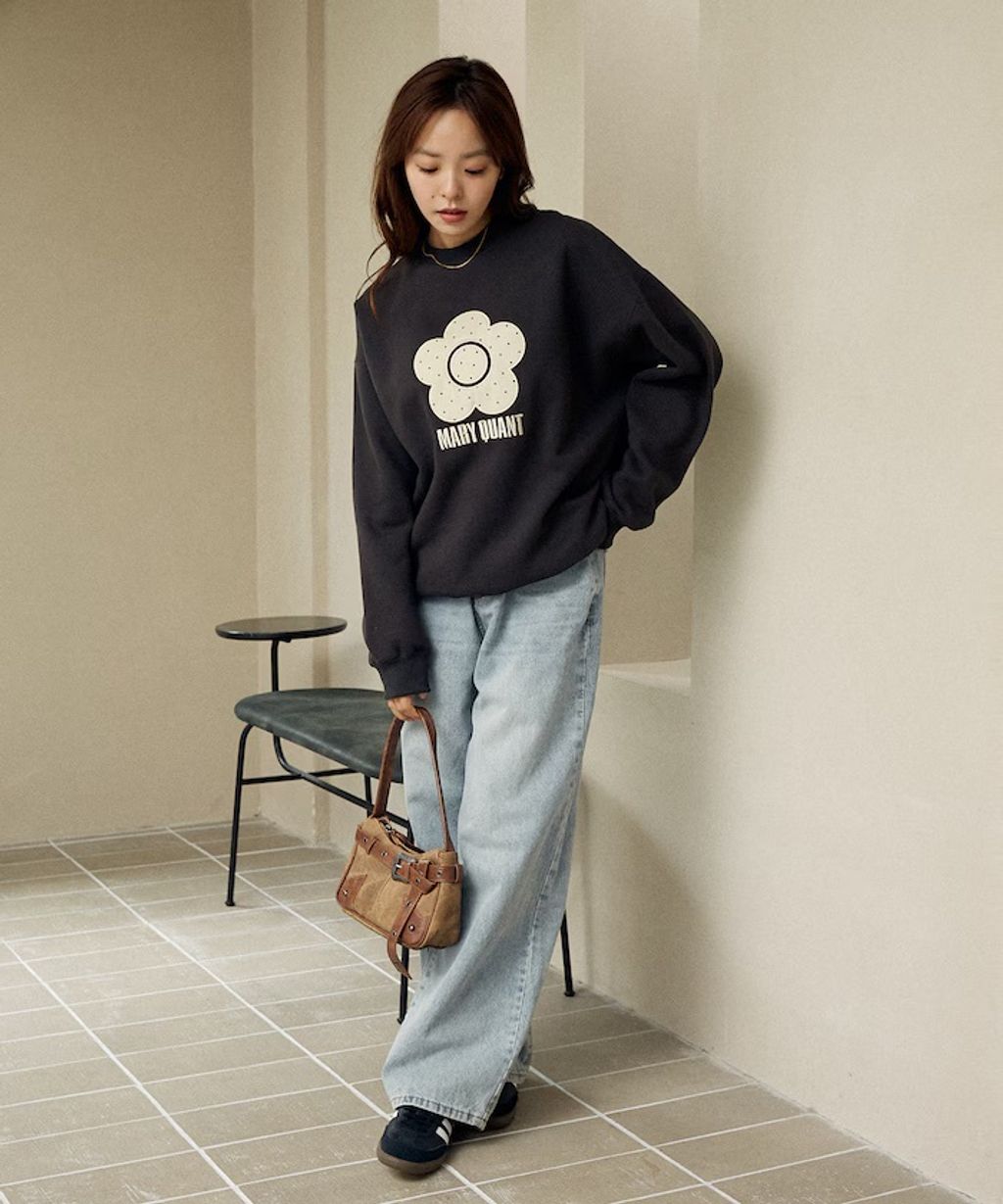 MARY QUANT 經典雛菊圓點布料拼接Oversize大學T_34