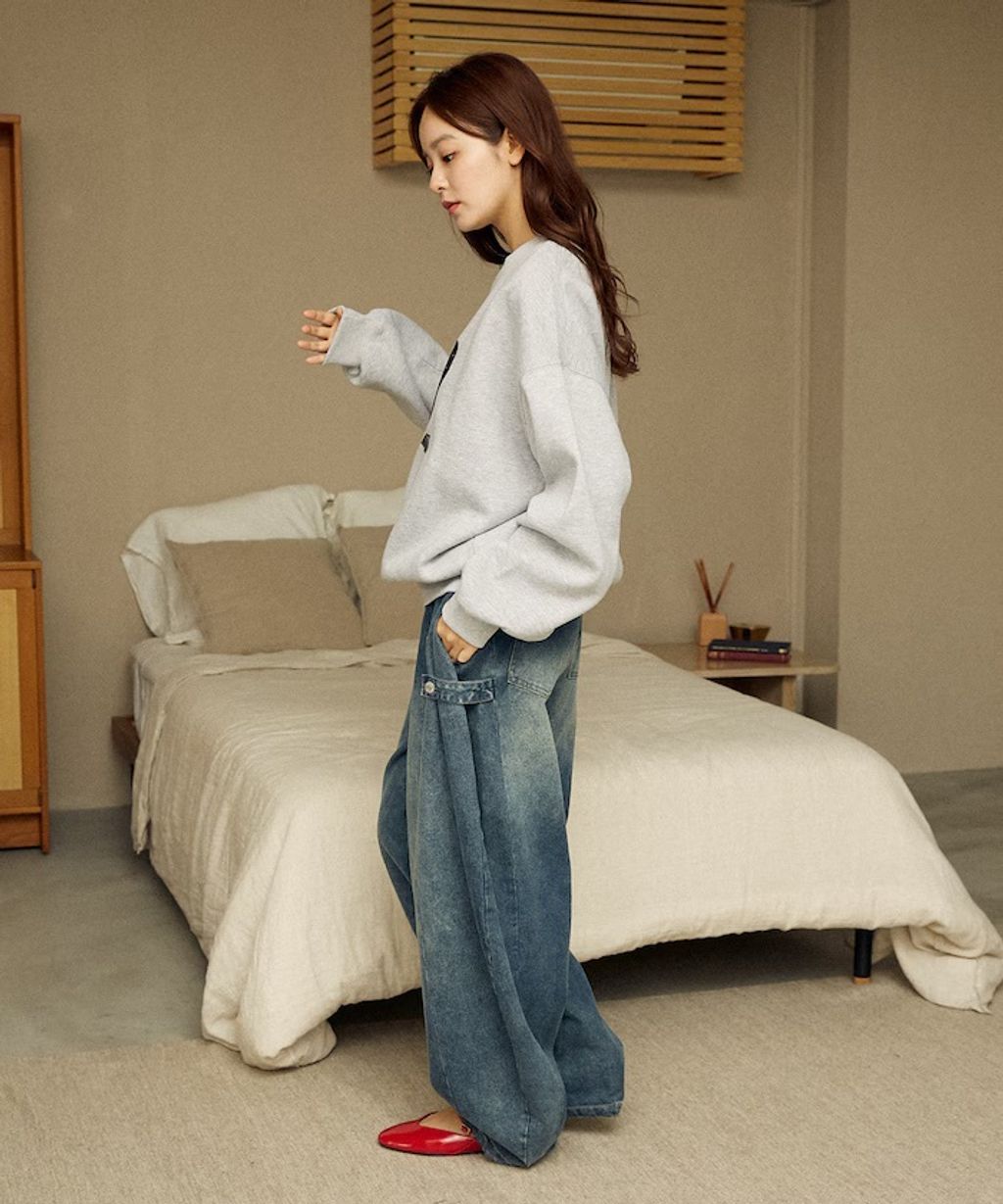 MARY QUANT 經典雛菊圓點布料拼接Oversize大學T_23