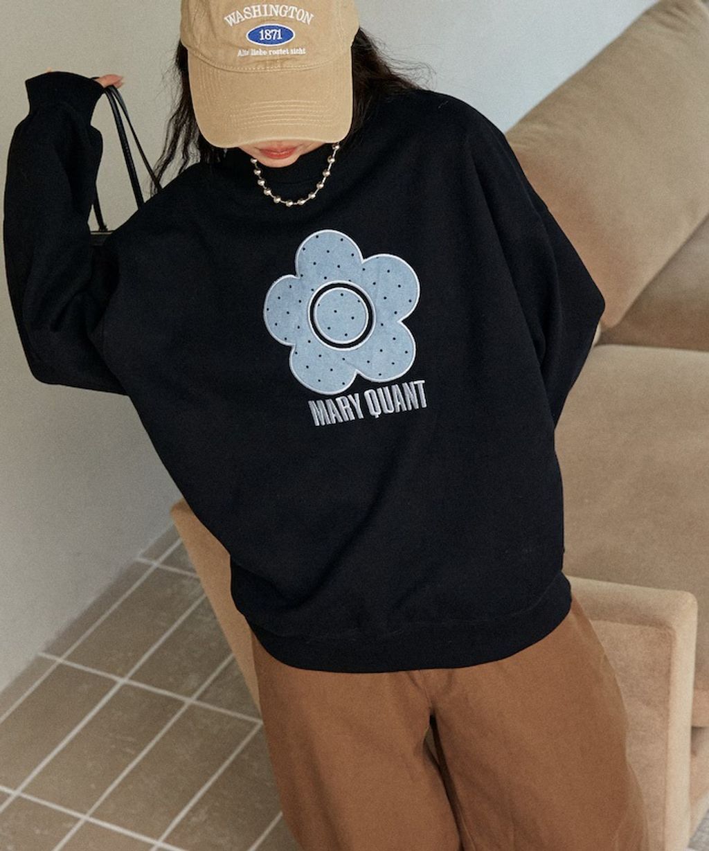 MARY QUANT 經典雛菊圓點布料拼接Oversize大學T_16