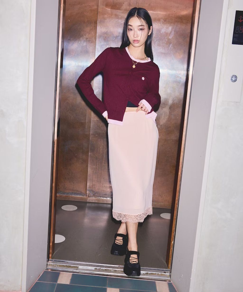 MARY QUANT 雛菊刺繡假兩件修身剪裁針織外套_56