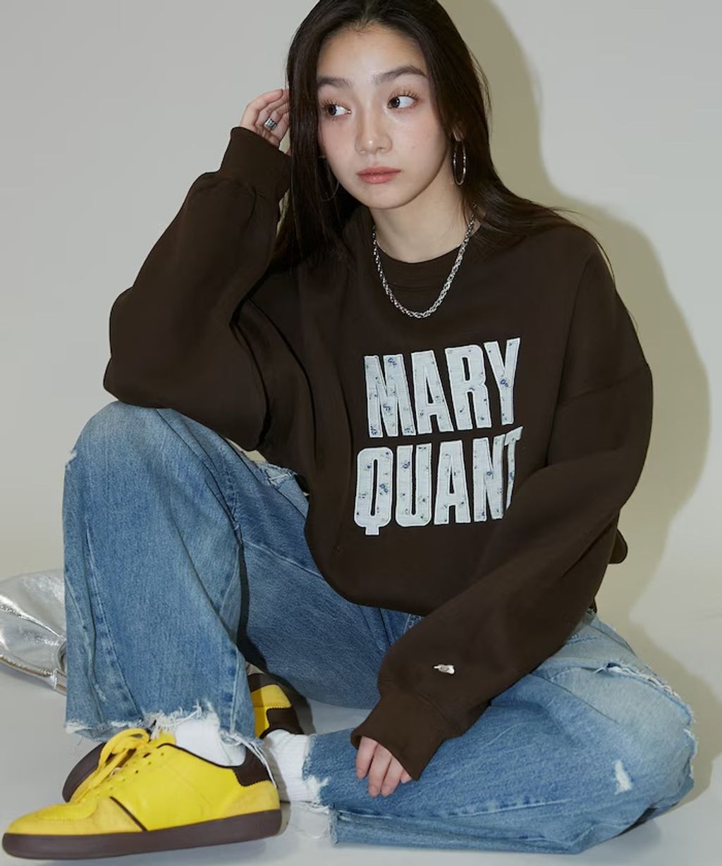 MARY QUANT 雛菊華夫紋logo字樣Oversize大學T_42