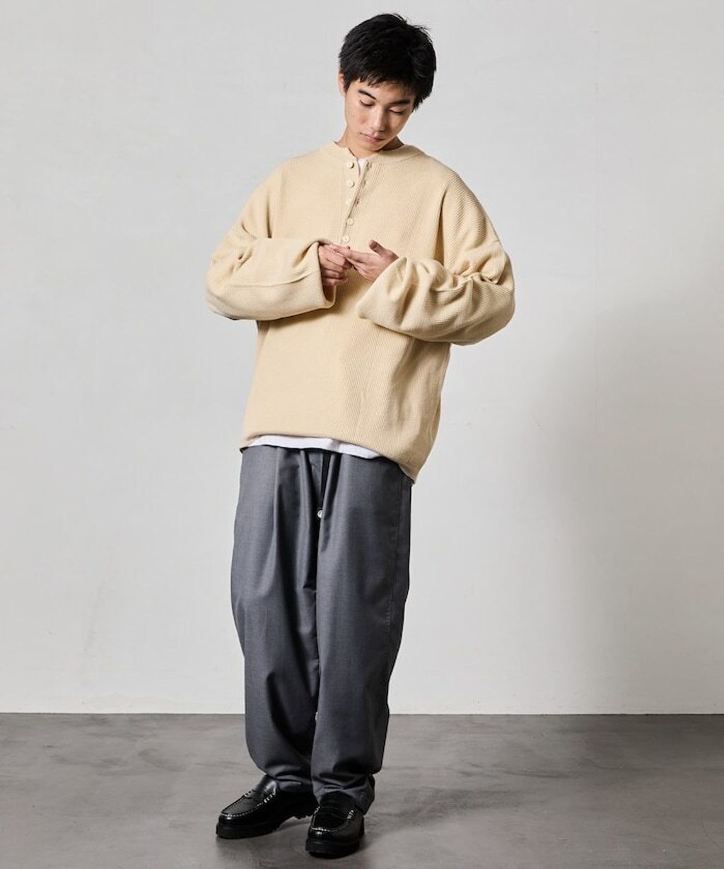 FREAKS STORE 寬版深亨利領落肩混紡針織上衣_17