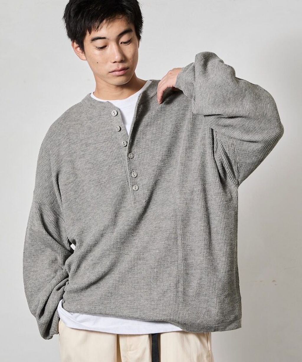 FREAKS STORE 寬版深亨利領落肩混紡針織上衣_39