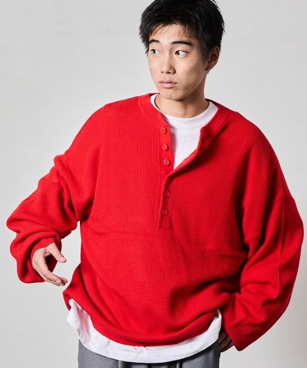 FREAKS STORE 寬版深亨利領落肩混紡針織上衣_32