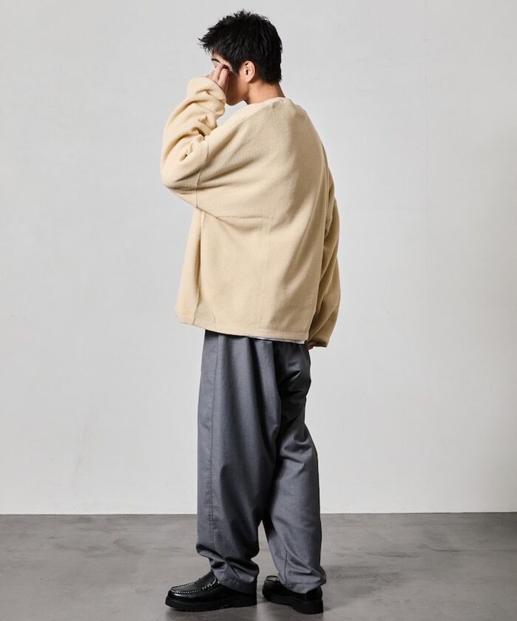 FREAKS STORE 寬版深亨利領落肩混紡針織上衣_19