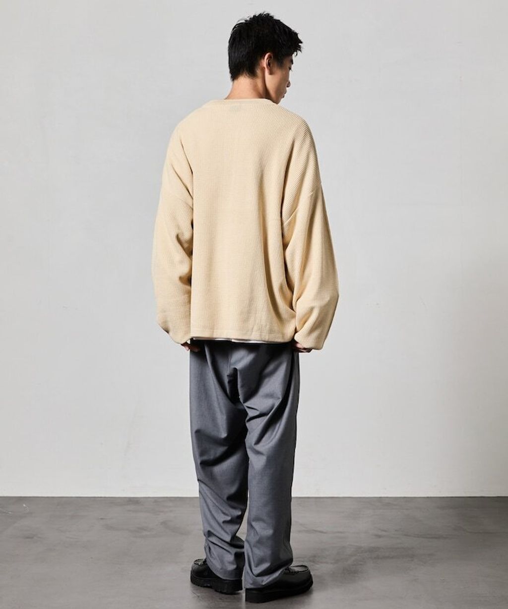 FREAKS STORE 寬版深亨利領落肩混紡針織上衣_20