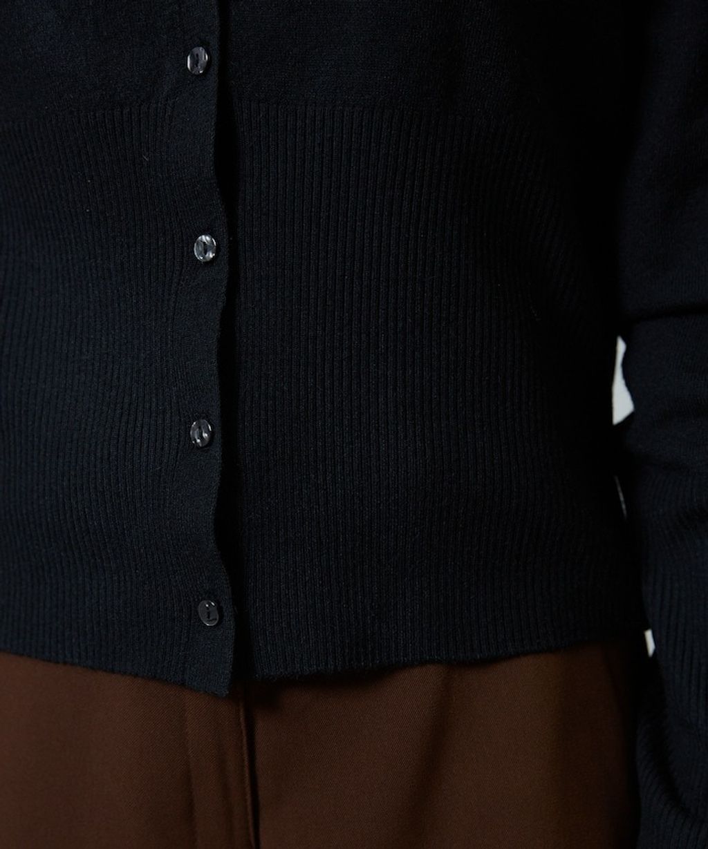 FREAKS STORE 圓領針織親膚開襟衫套組(附多功能披肩)_50