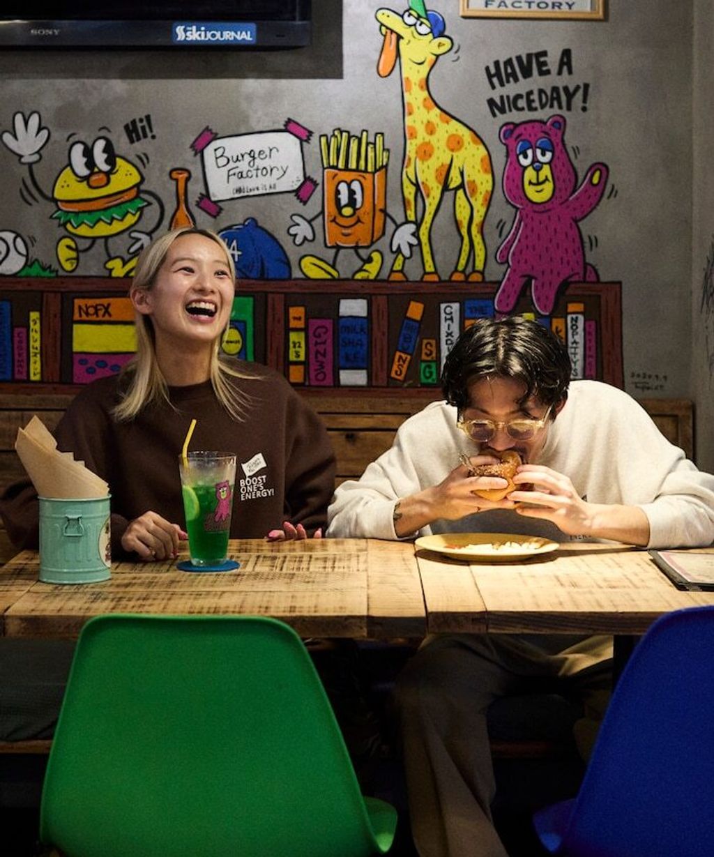 Burger Factory×FREAKS STORE 解構漢堡刷毛大學T_36