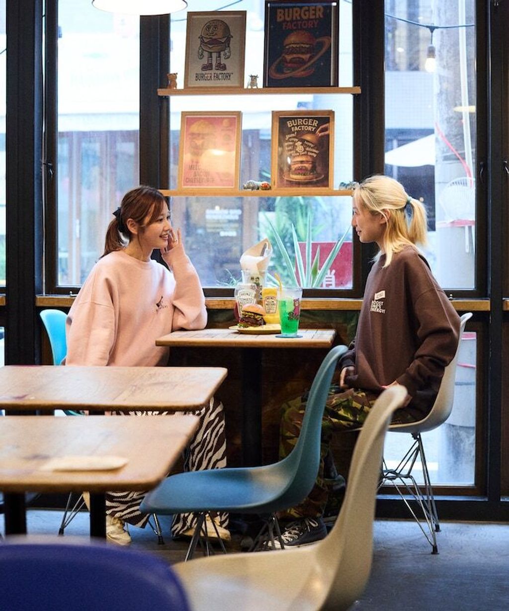 Burger Factory×FREAKS STORE 解構漢堡刷毛大學T_30