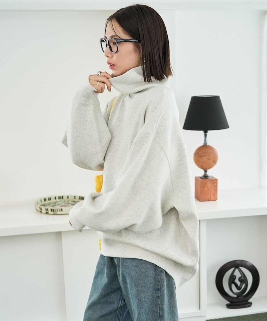 FREAKS STORE 高磅內刷毛高領立體剪裁保暖大學T_43