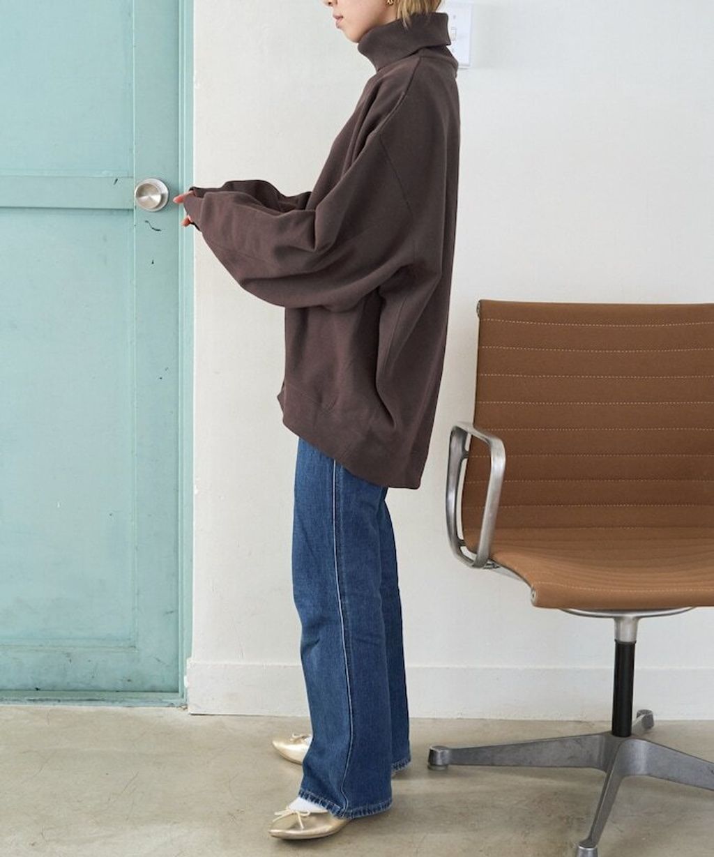 FREAKS STORE 高磅內刷毛高領立體剪裁保暖大學T_32