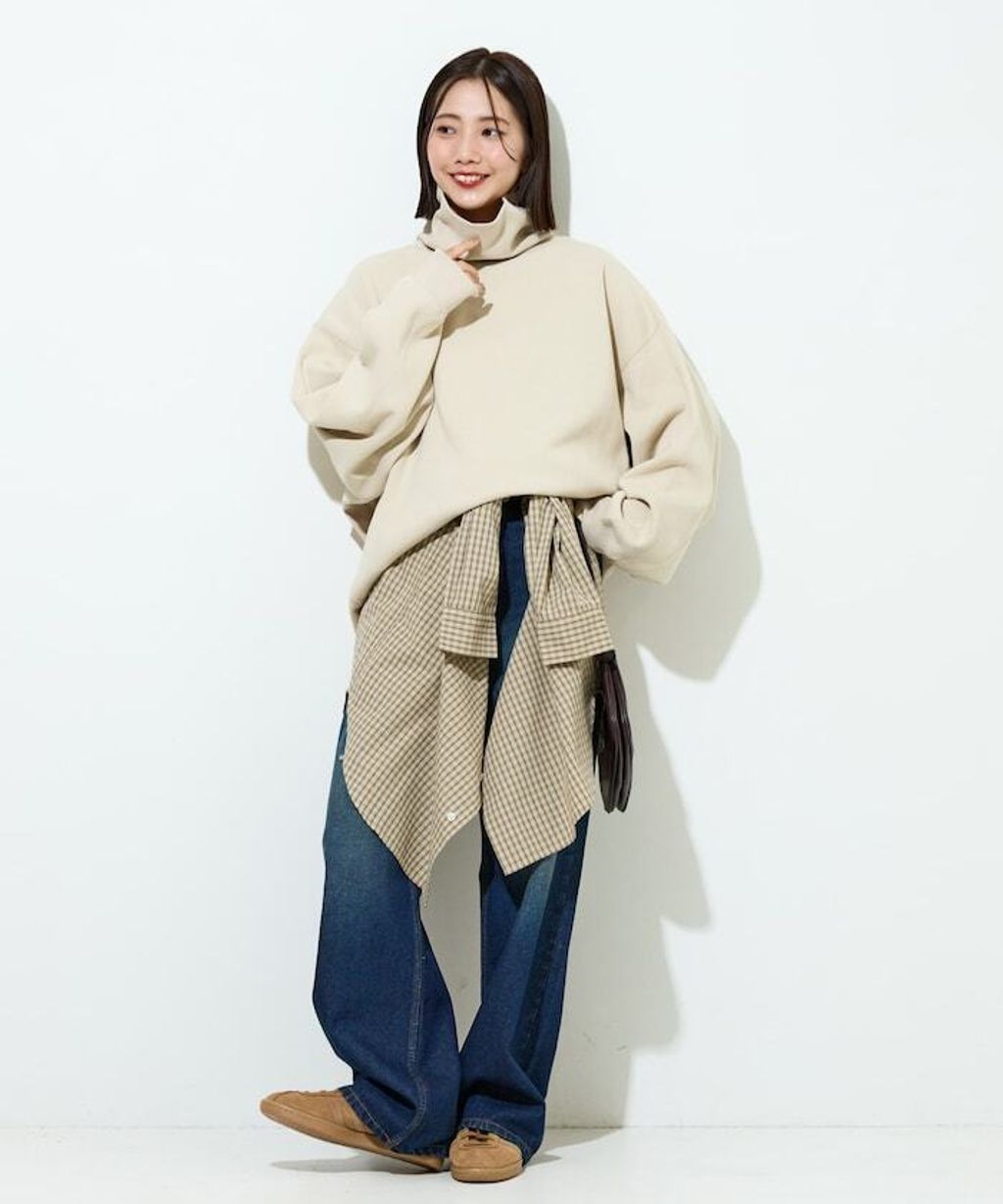 FREAKS STORE 高磅內刷毛高領立體剪裁保暖大學T_10