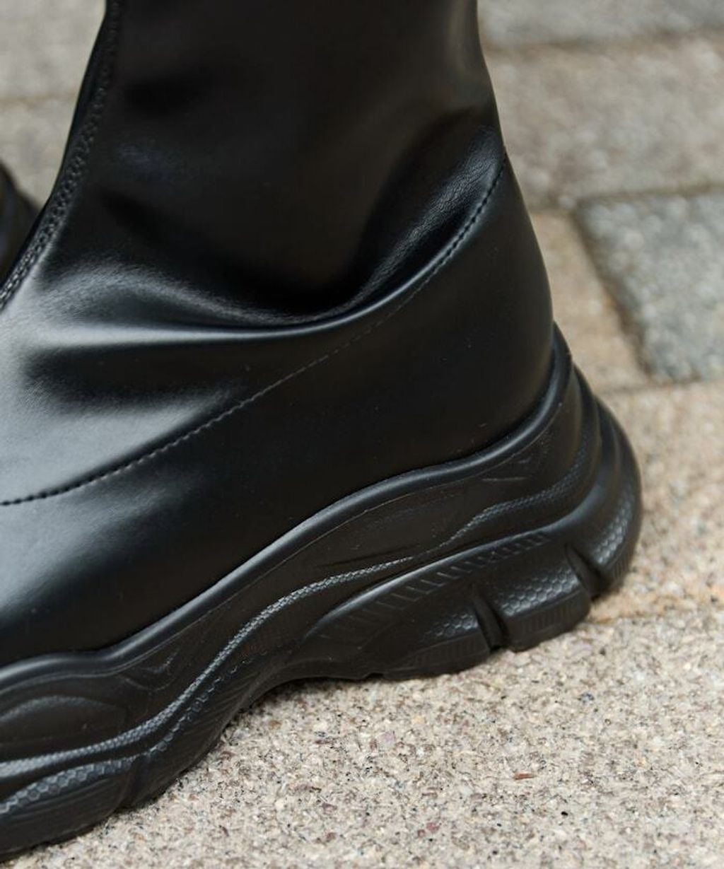 FREAKS STORE 防潑水防滑厚底皮革質感短靴_13