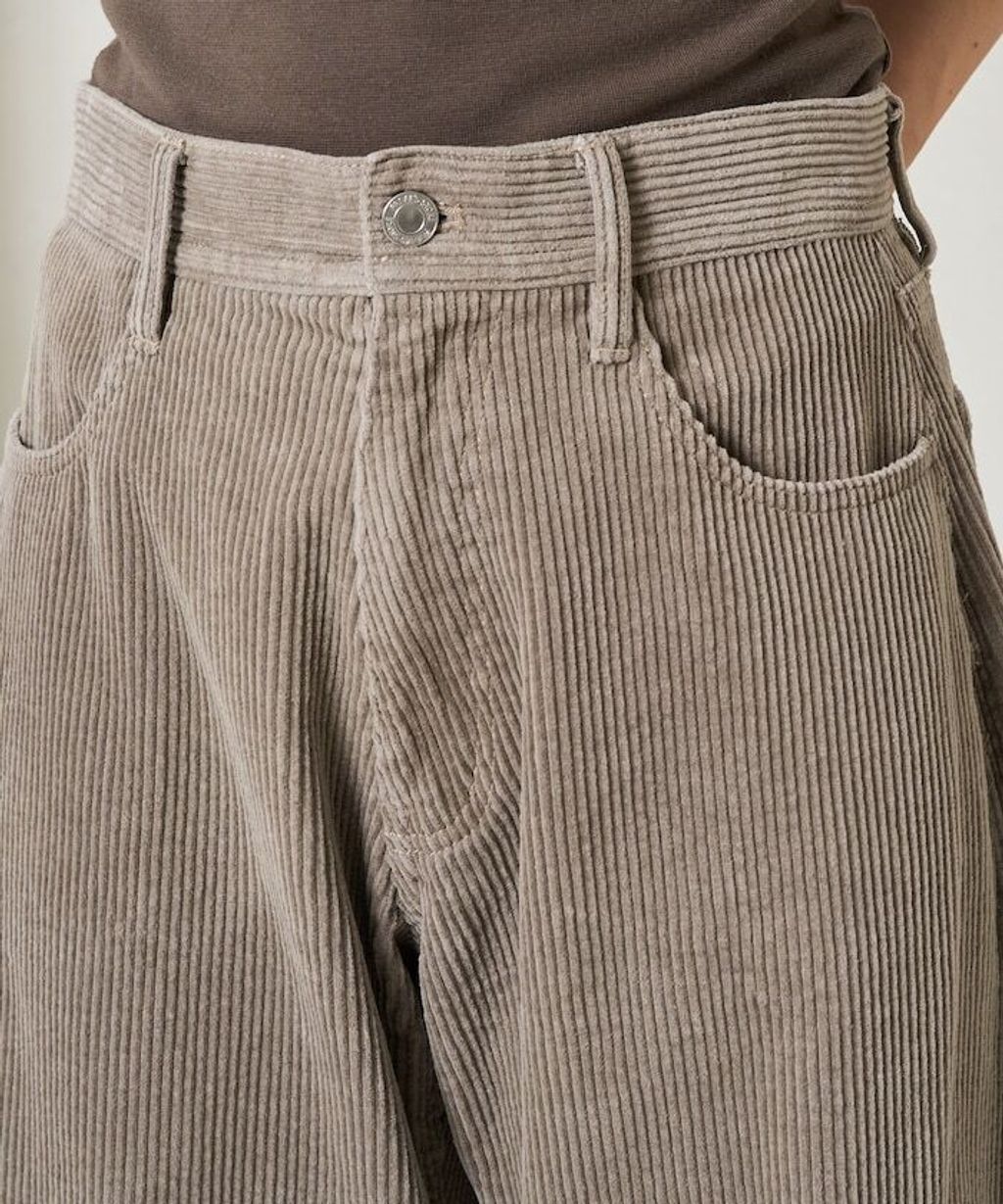 FREAKS STORE 細條紋燈芯絨顯瘦圓弧剪裁長褲_63