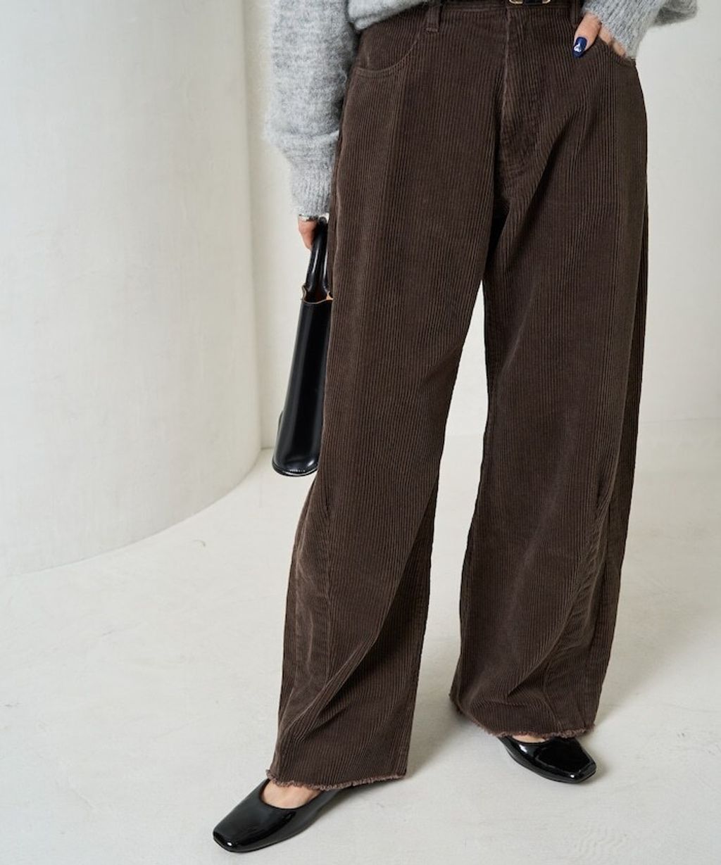 FREAKS STORE 細條紋燈芯絨顯瘦圓弧剪裁長褲_12