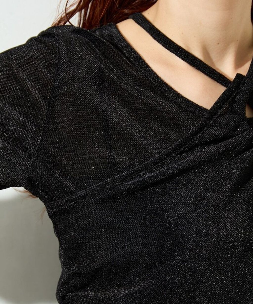 FREAKS STORE 透膚植絨掛脖層次長袖上衣_51