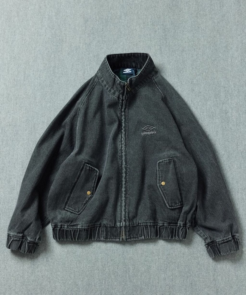 UMBRO × FREAKS STORE 刺繡Logo立領水染丹寧外套(男款)_22