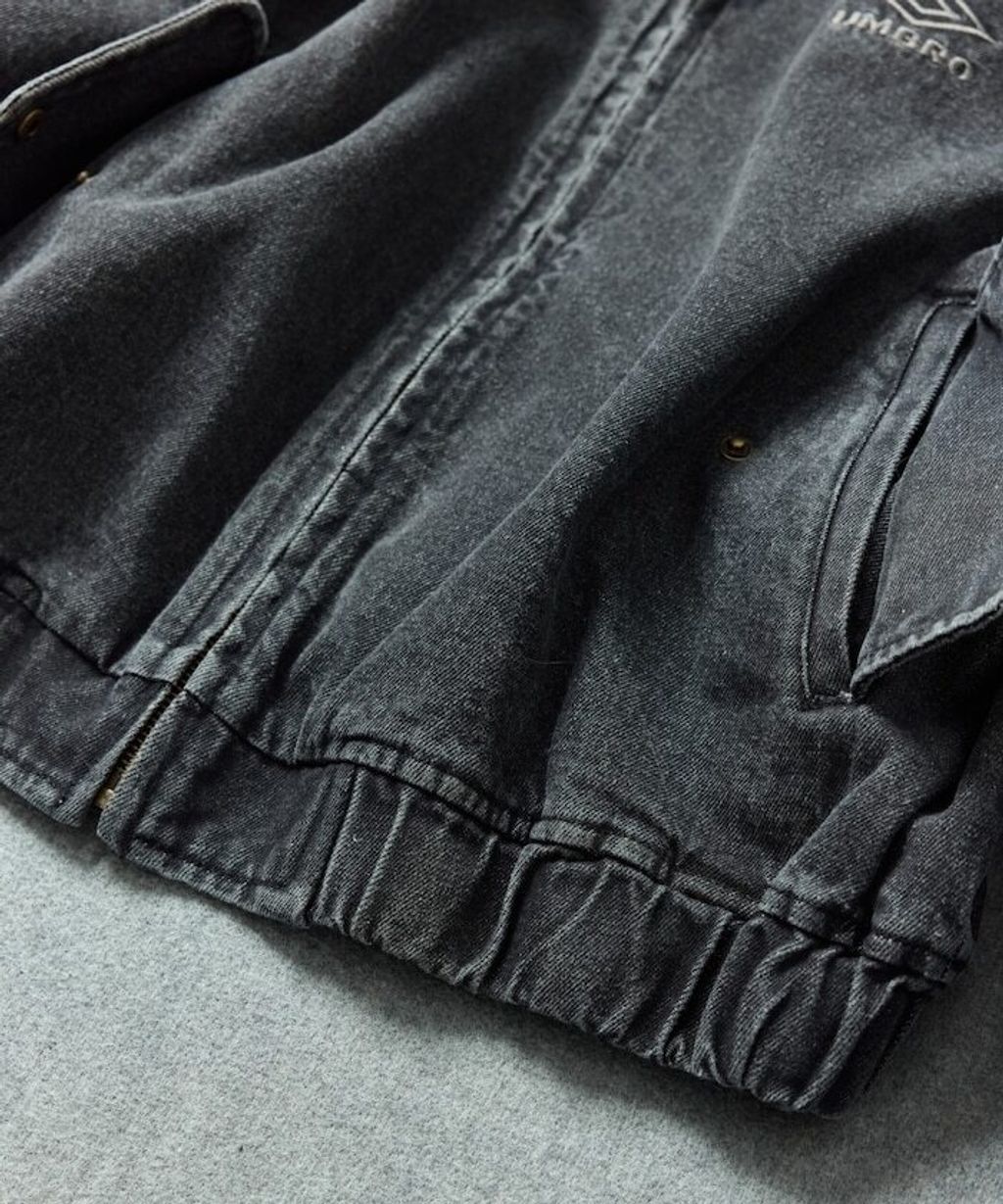 UMBRO × FREAKS STORE 刺繡Logo立領水染丹寧外套(男款)_19
