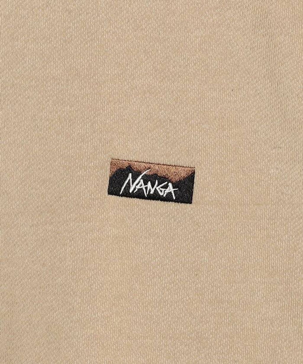 NANGA ECO HYBRID迷你標刺繡帽T_15