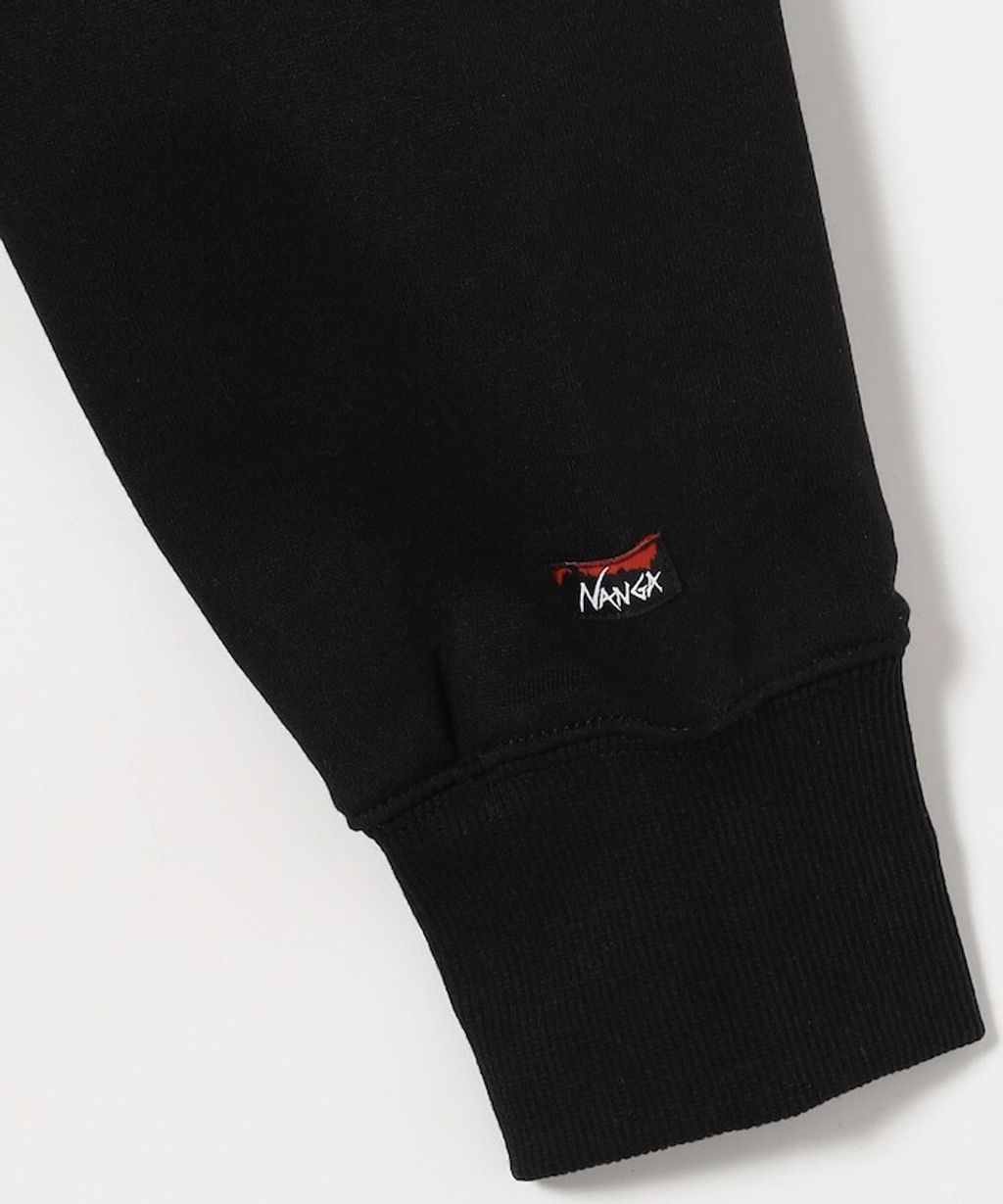 NANGA ECO HYBRID迷你標刺繡帽T_7