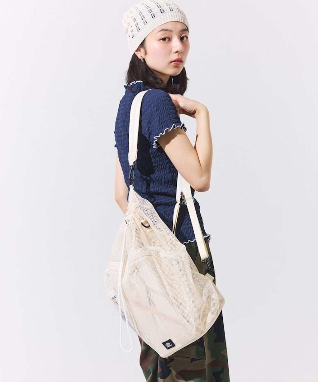 UMBRO × FREAKS STORE 輕量機能多功能三用網眼抽繩包_17