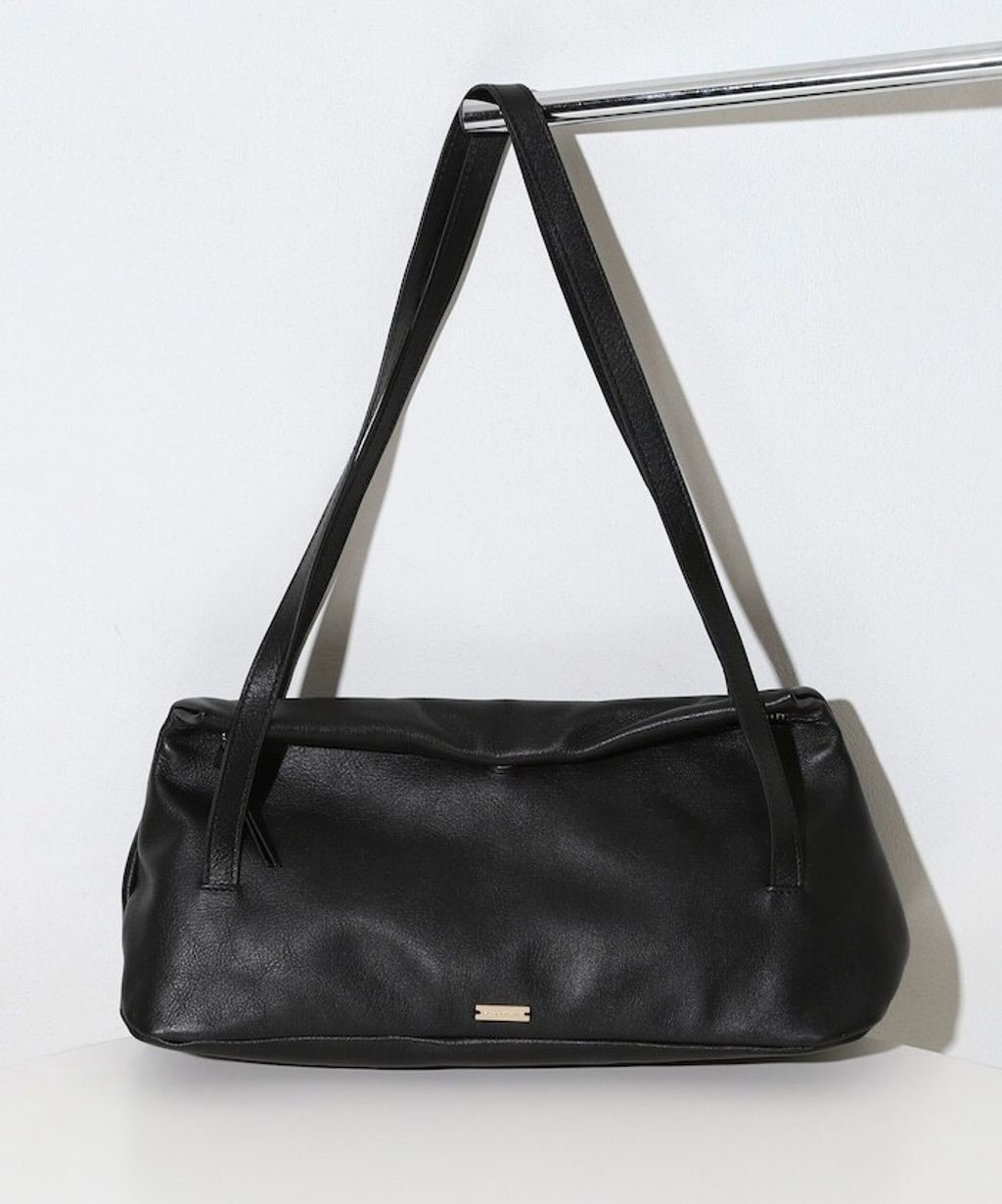 Firsthand 防撥水純牛皮肩背包_14