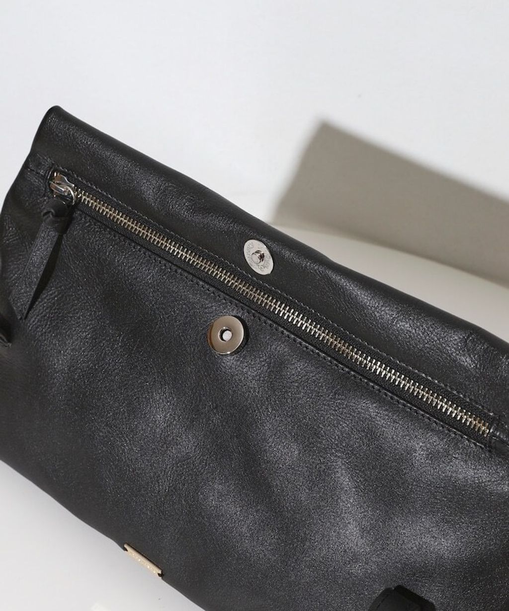 Firsthand 防撥水純牛皮肩背包_20